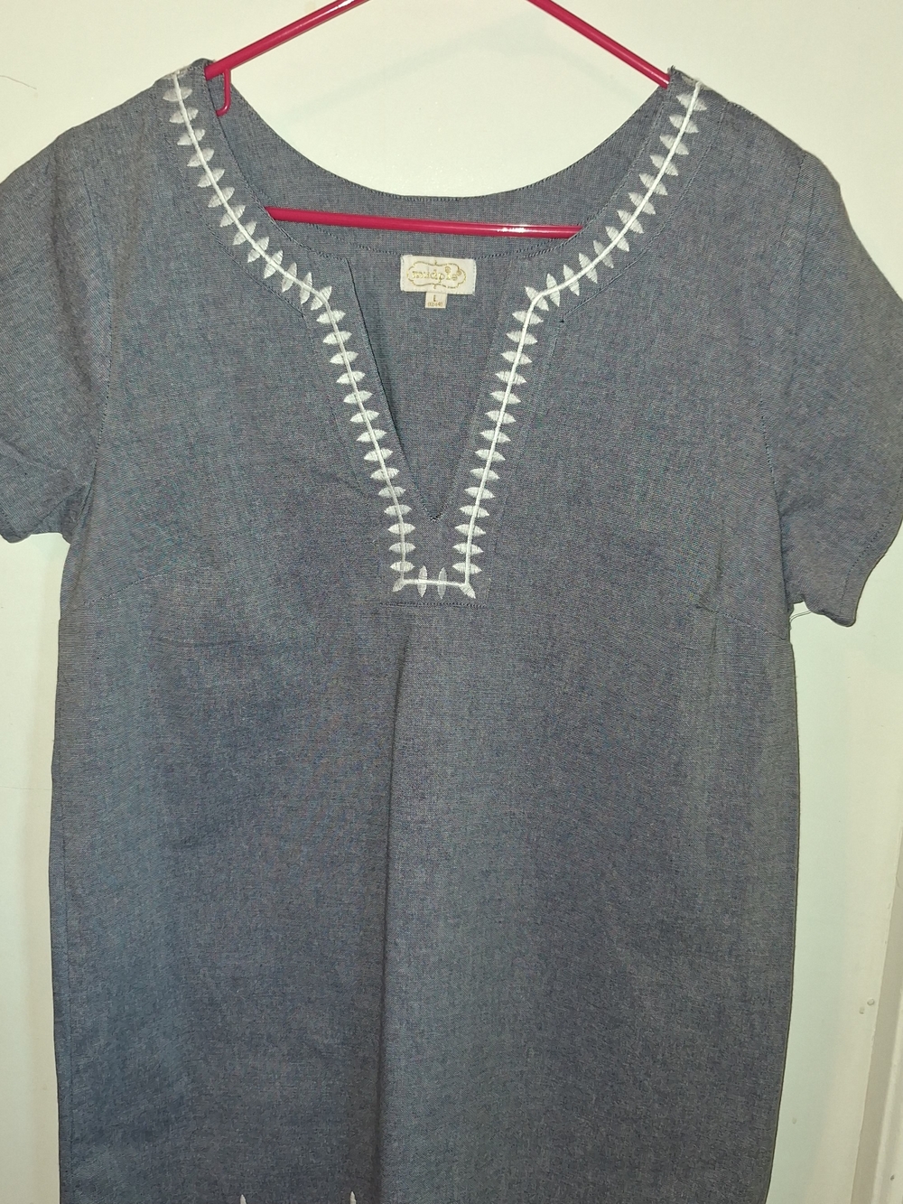 Mud Pie Gray Chambray Shift with White Embroidery - Picture 2 of 4